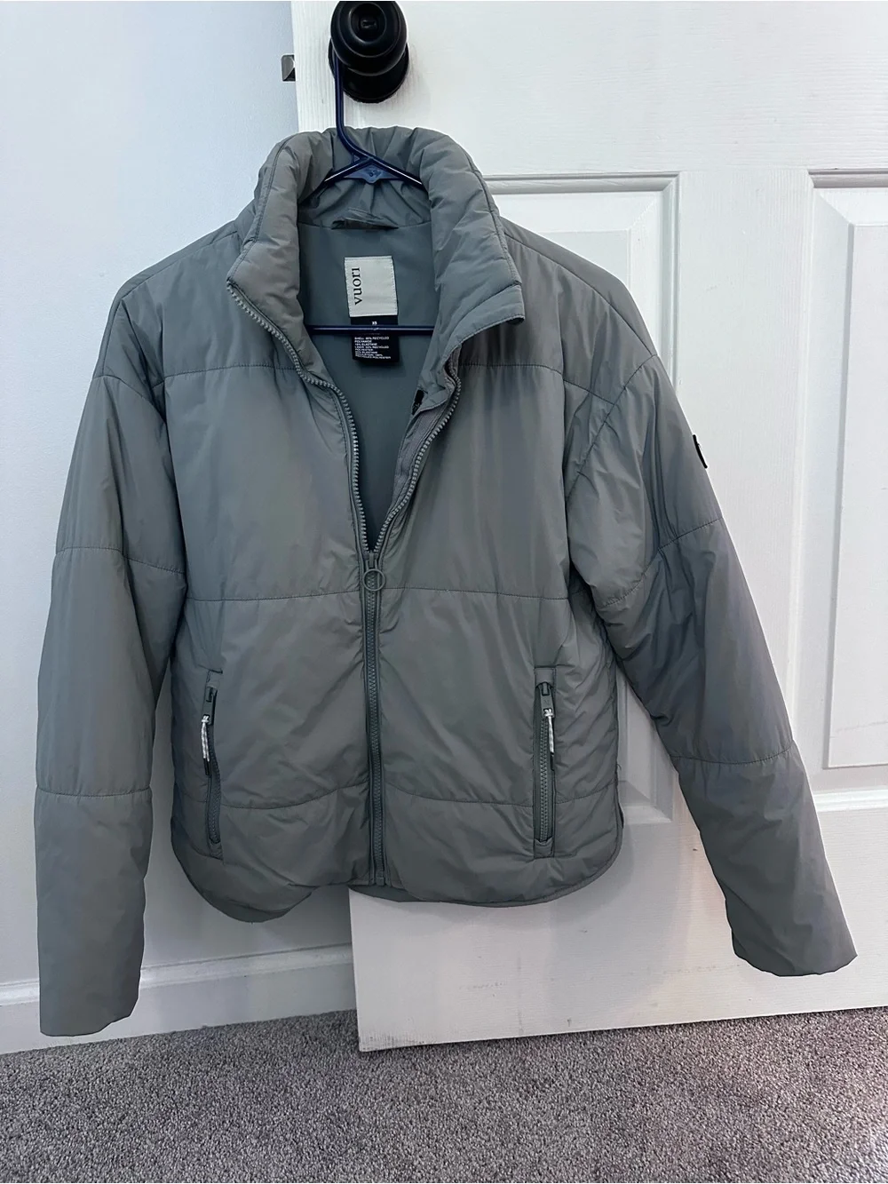 Vuori Canyon Insulated Jacket - Picture 1 of 4